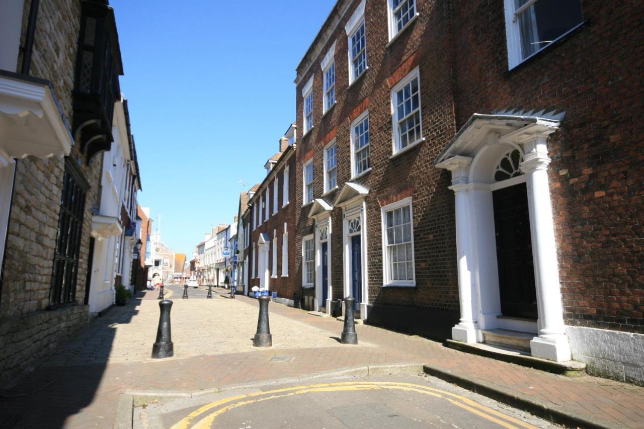 Custom House Poole - Hawkhurst Chamber Villa Exterior photo